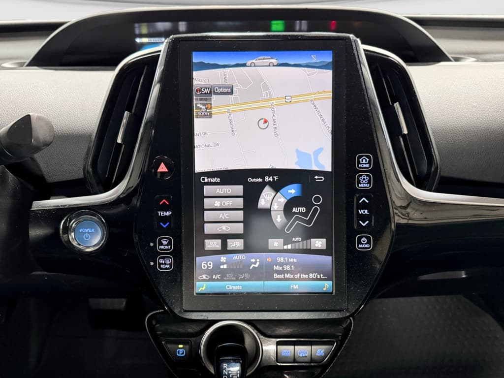 2022 Toyota Prius Prime view 11