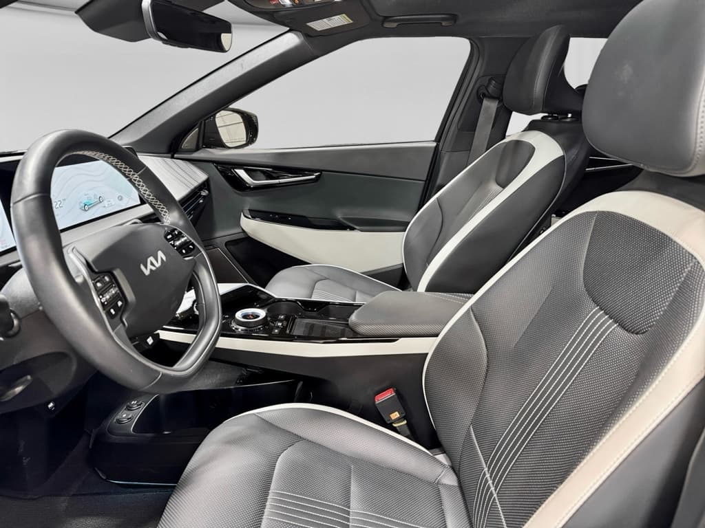 2024 Kia EV6 view 18