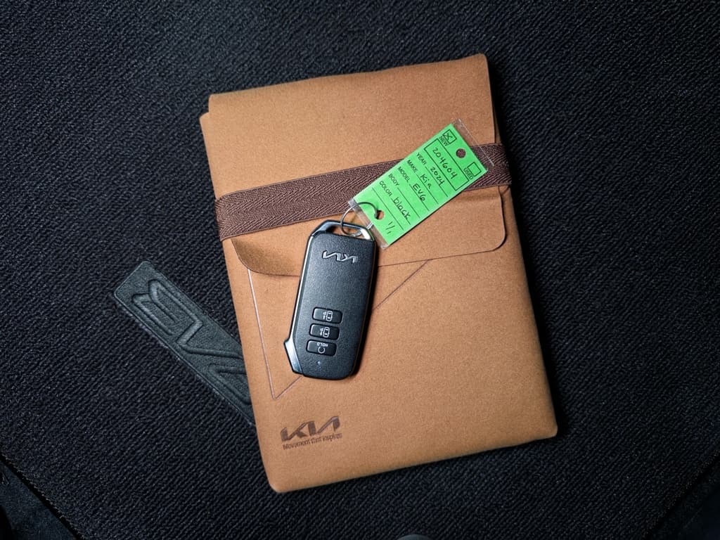 2024 Kia EV6 view 25