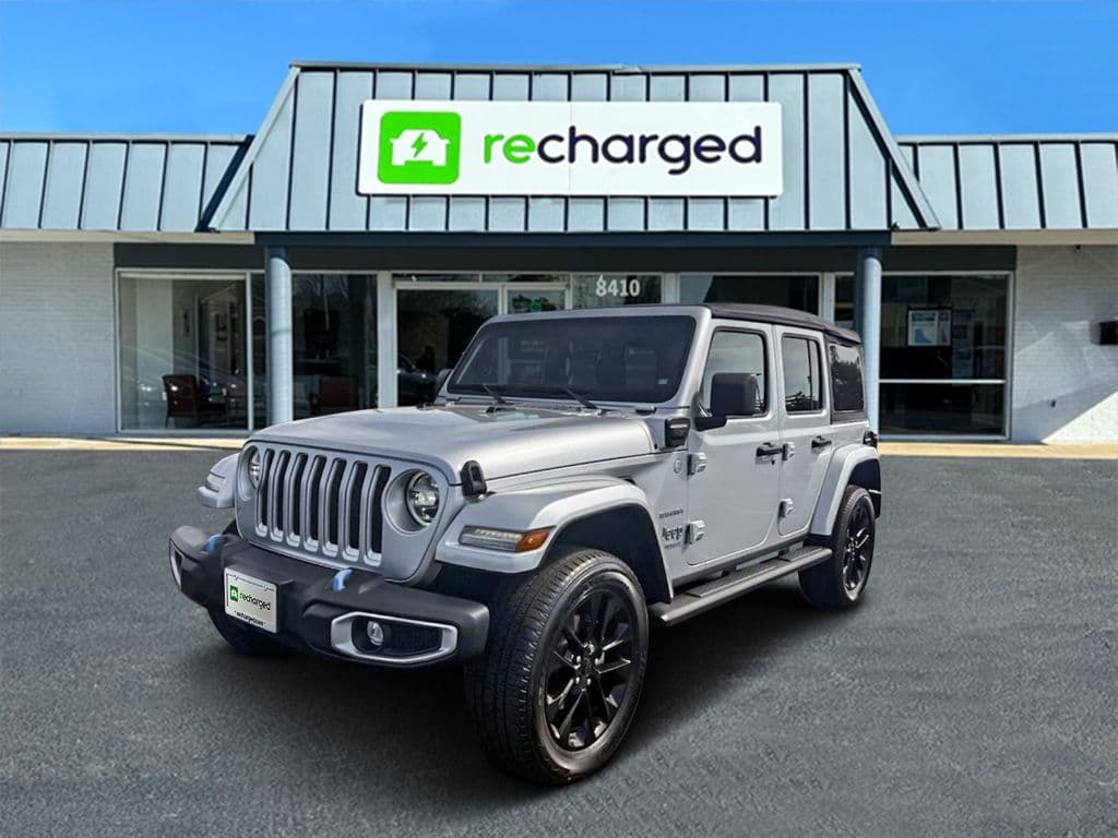 2022 Jeep Wrangler view 3