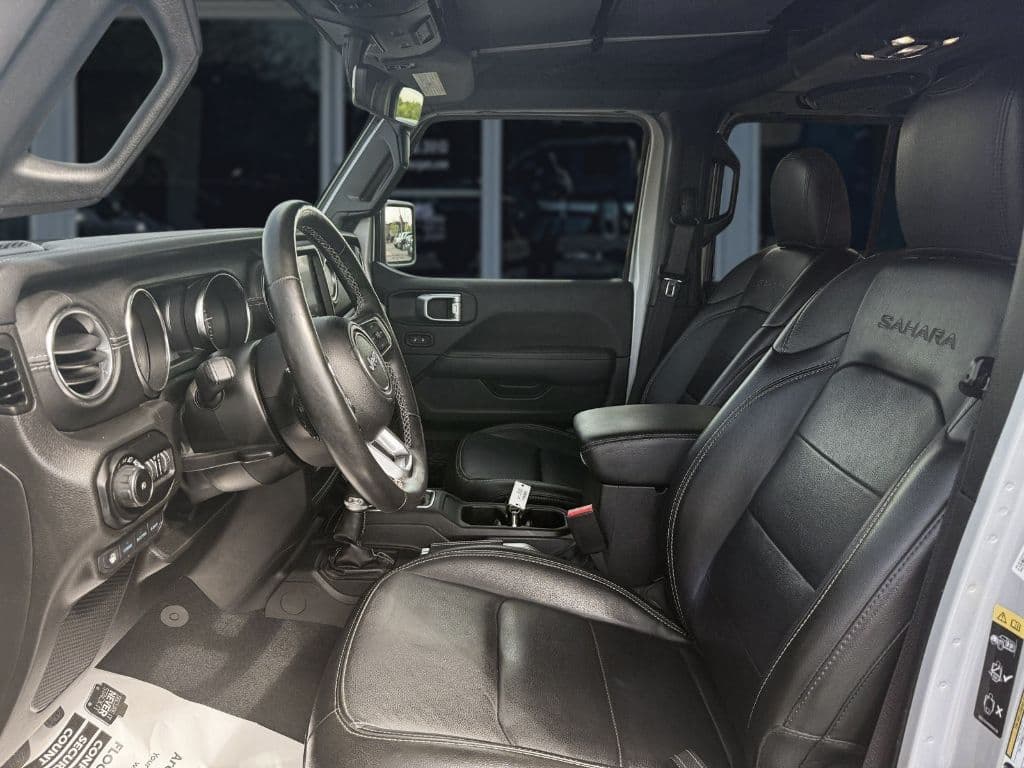 2022 Jeep Wrangler view 9