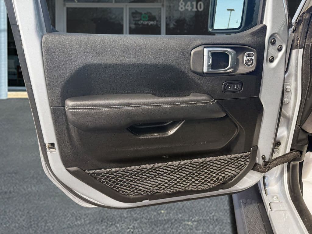 2022 Jeep Wrangler view 11