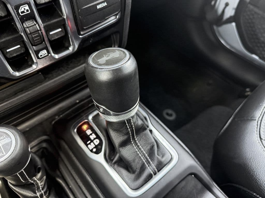 2022 Jeep Wrangler view 21