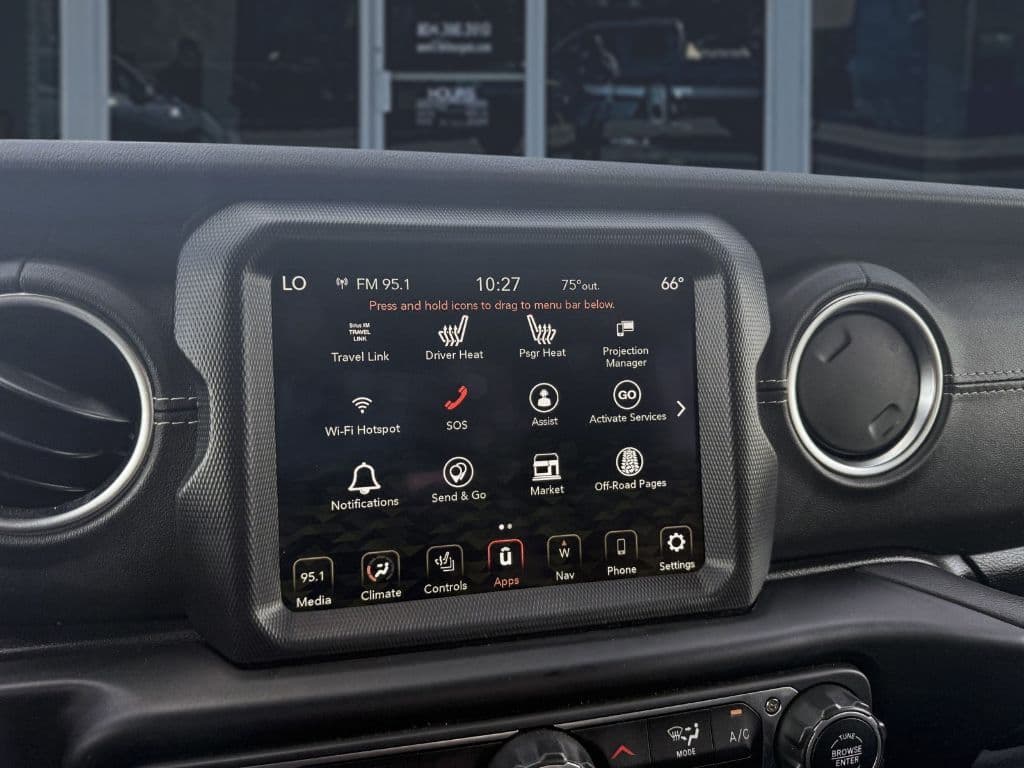 2022 Jeep Wrangler view 25