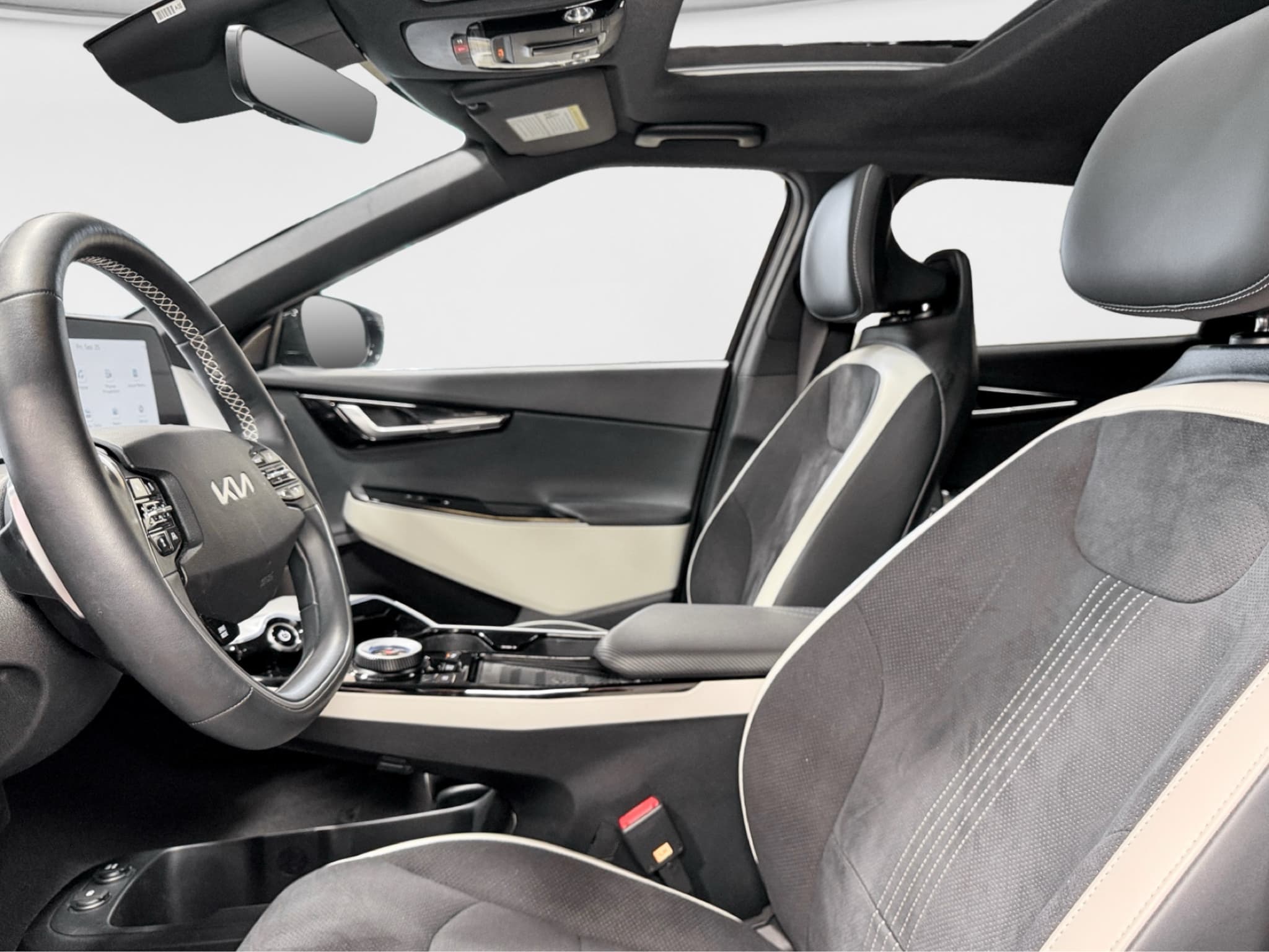 2024 Kia EV6 view 16