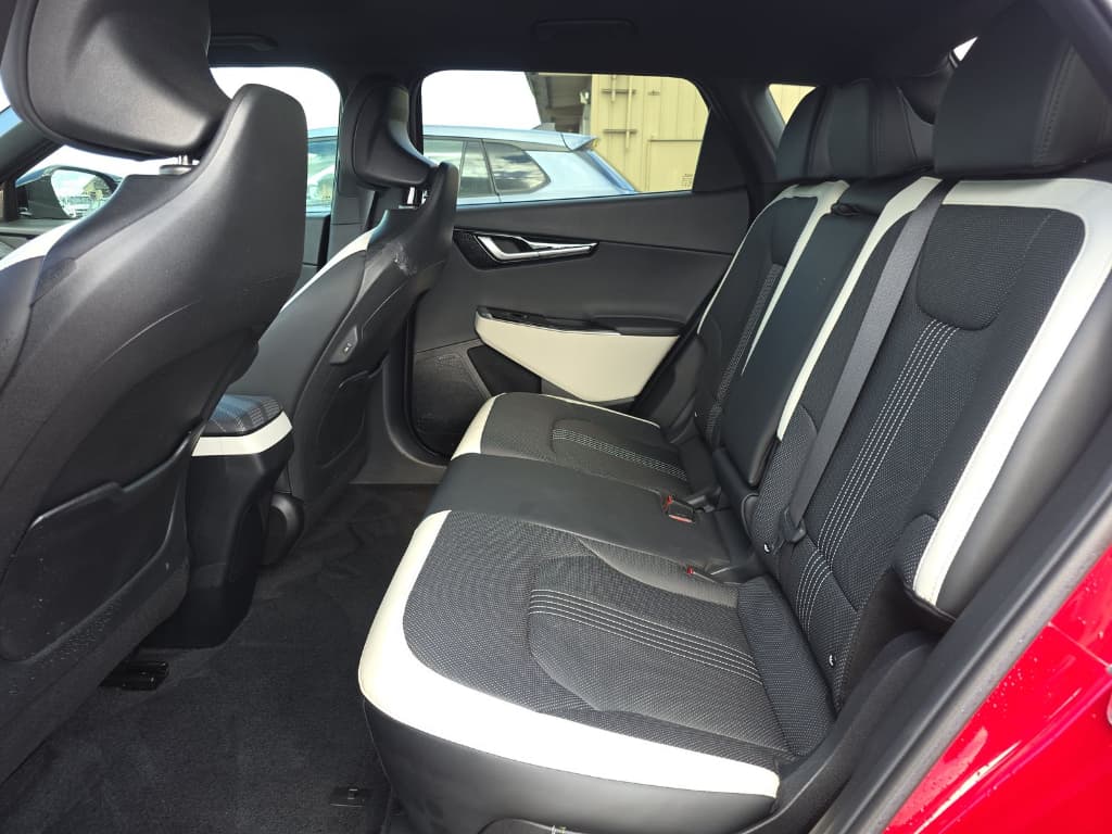 2024 Kia EV6 view 6