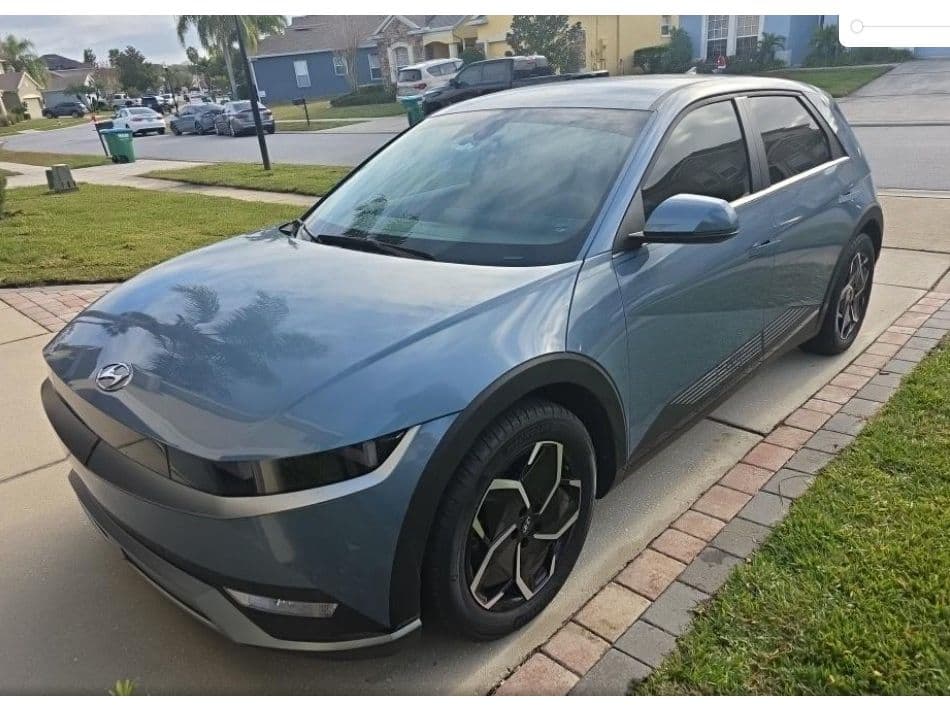 2023 Hyundai IONIQ 5 view 1