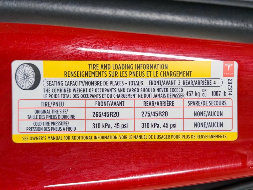 2019 Tesla Model X view 29