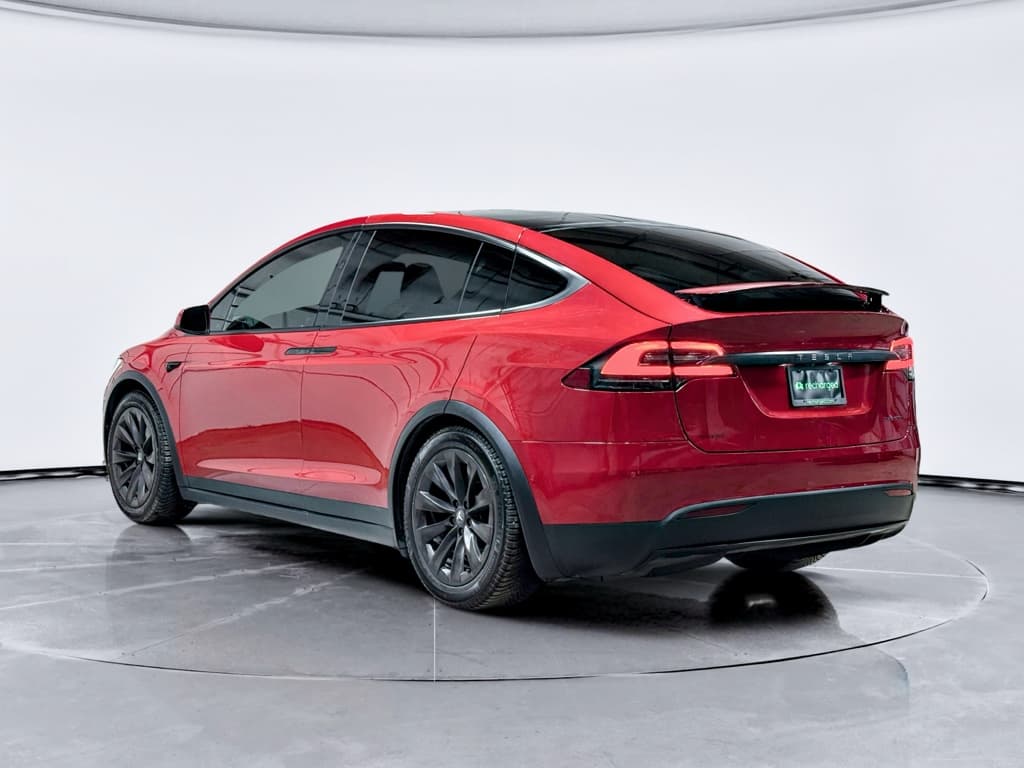 2019 Tesla Model X view 2