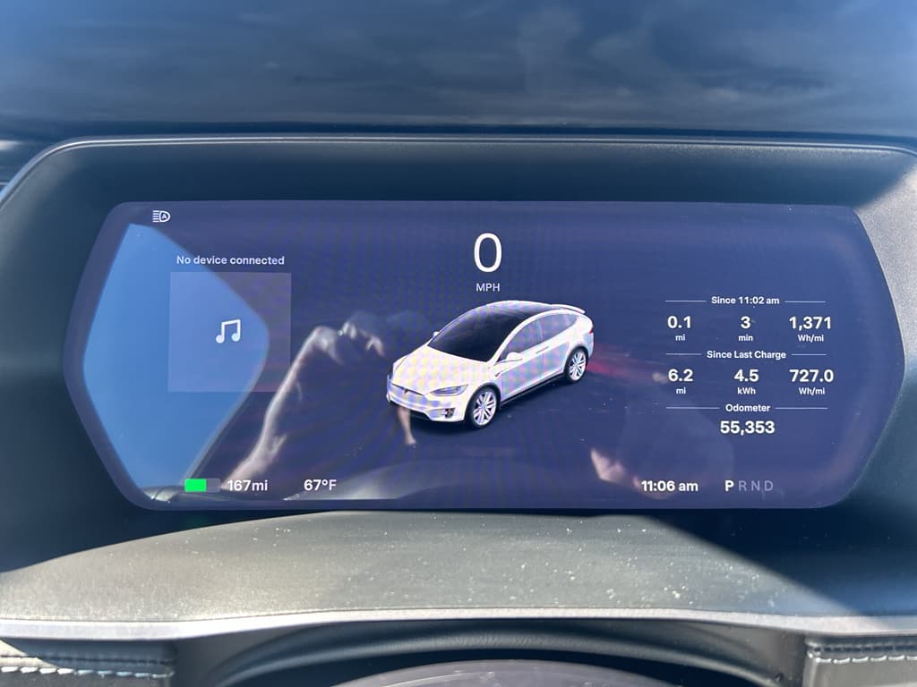 2019 Tesla Model X view 7