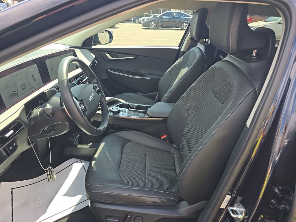 2024 Kia EV6 view 5