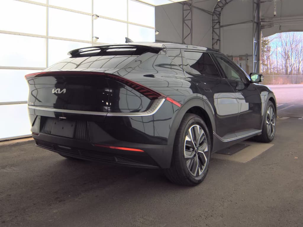 2024 Kia EV6 view 3