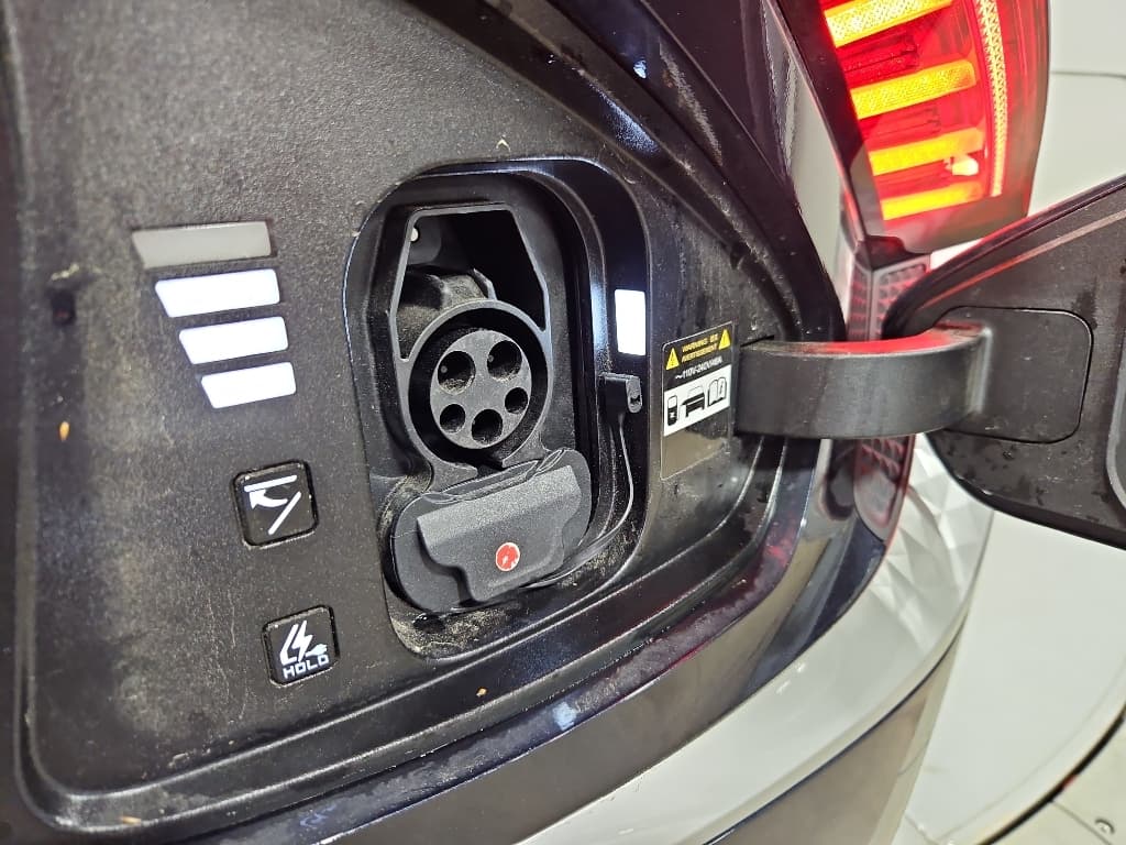 2024 Kia EV6 view 5