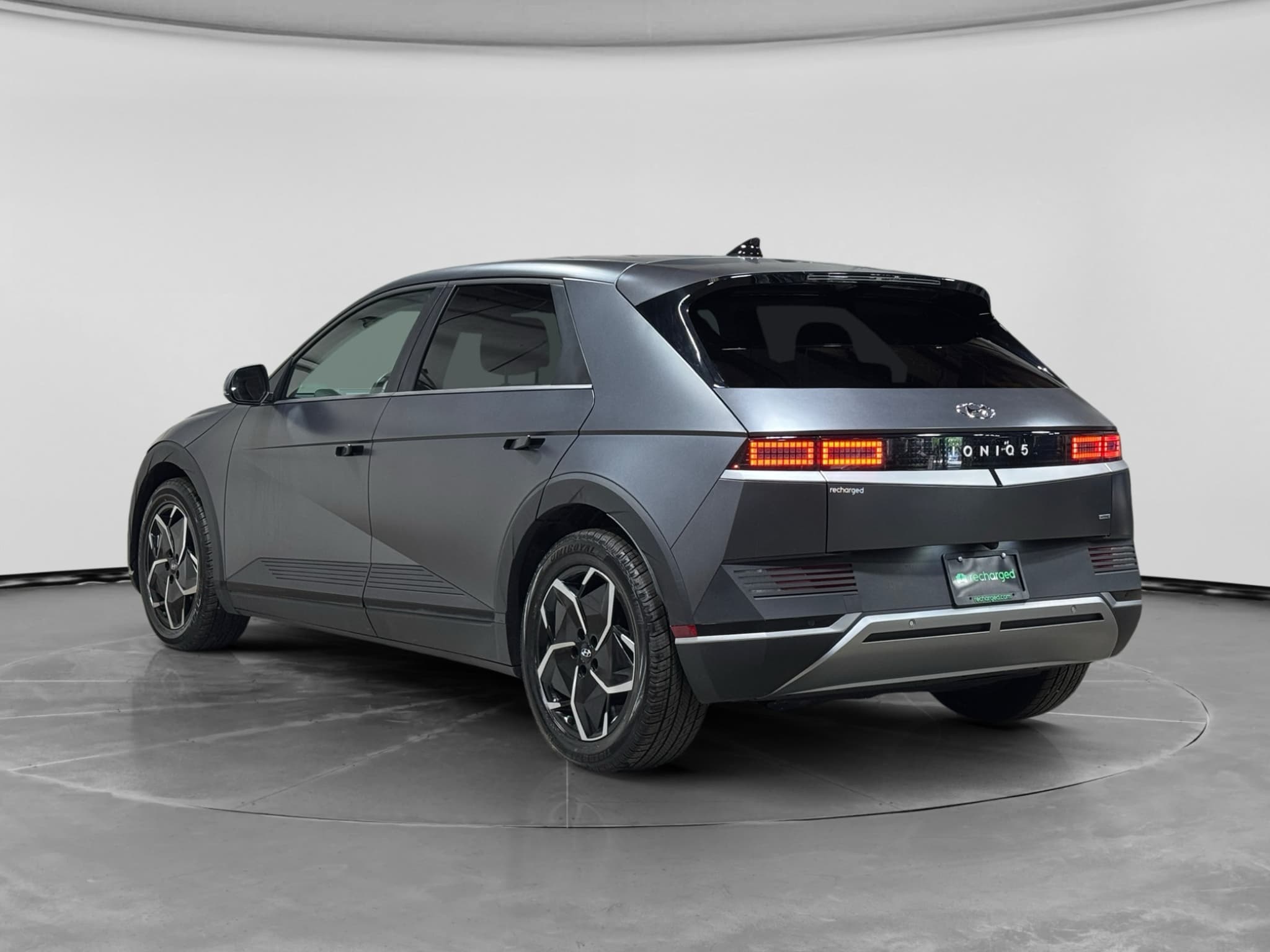 2023 Hyundai IONIQ 5 view 2