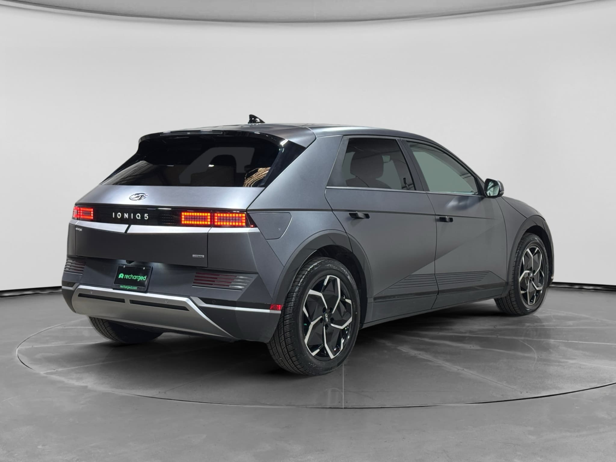 2023 Hyundai IONIQ 5 view 3
