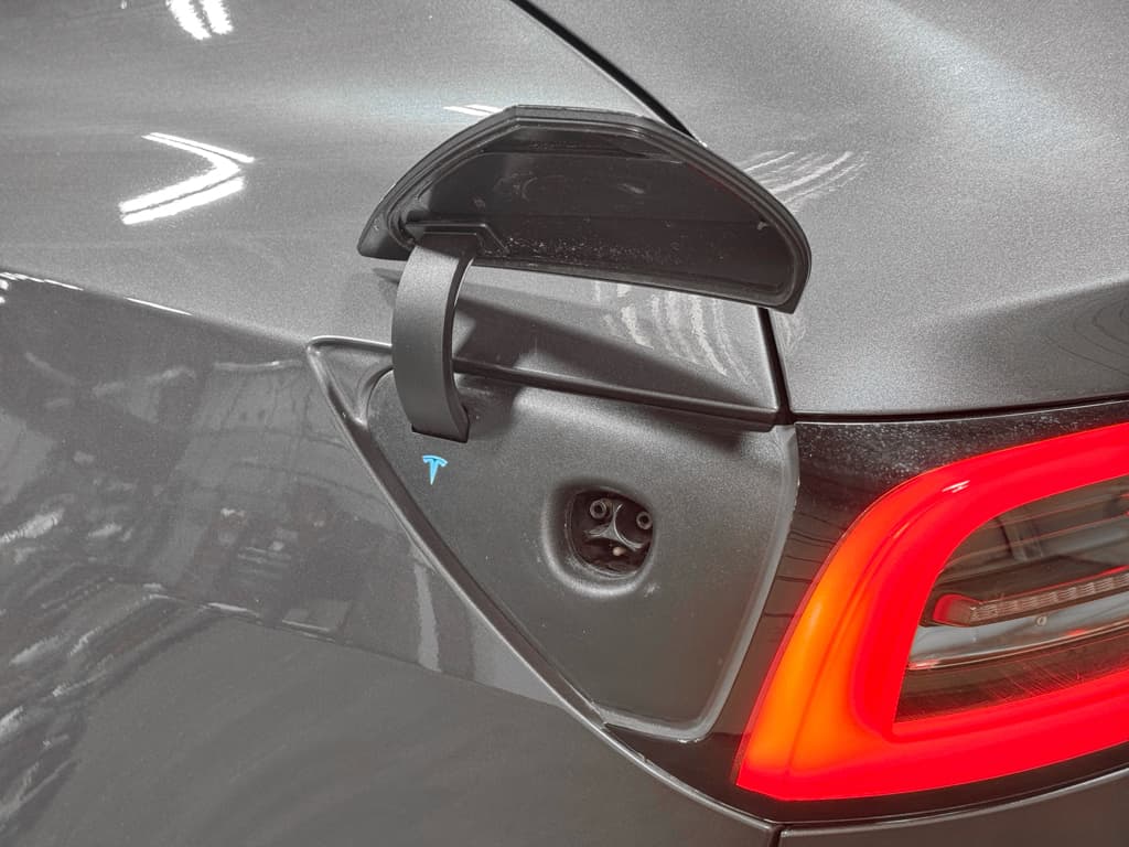 2019 Tesla Model 3 view 5