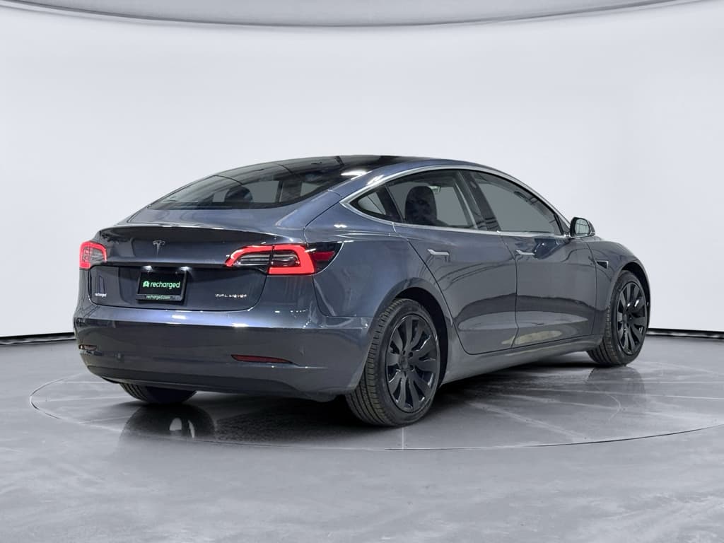 2019 Tesla Model 3 view 3