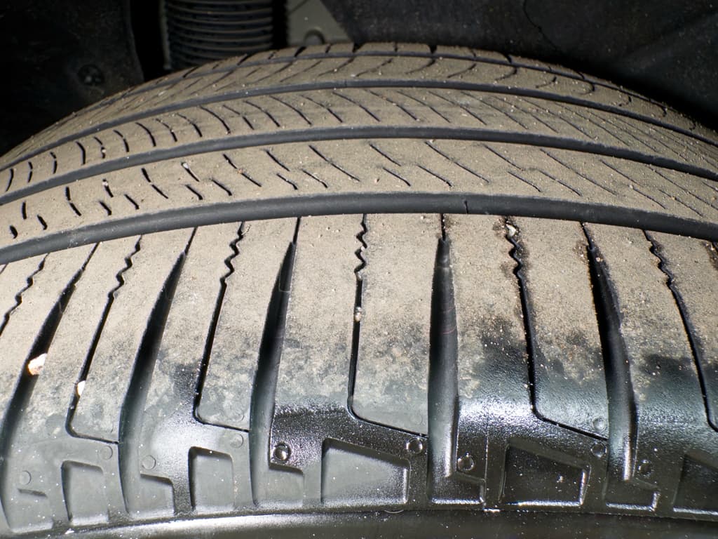 2023 Tesla Model Y view 36