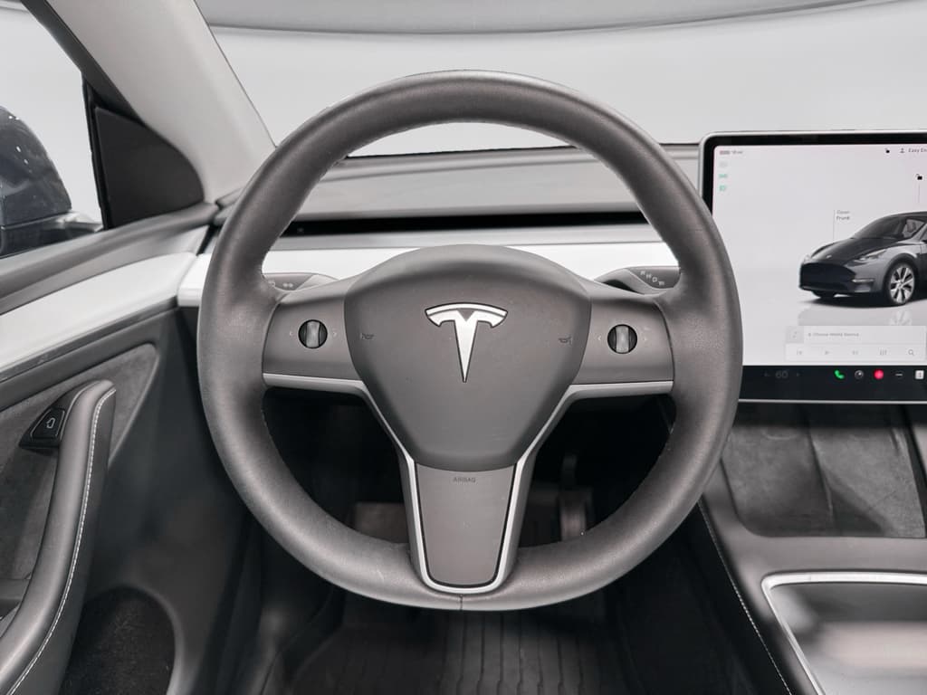 2023 Tesla Model Y view 7