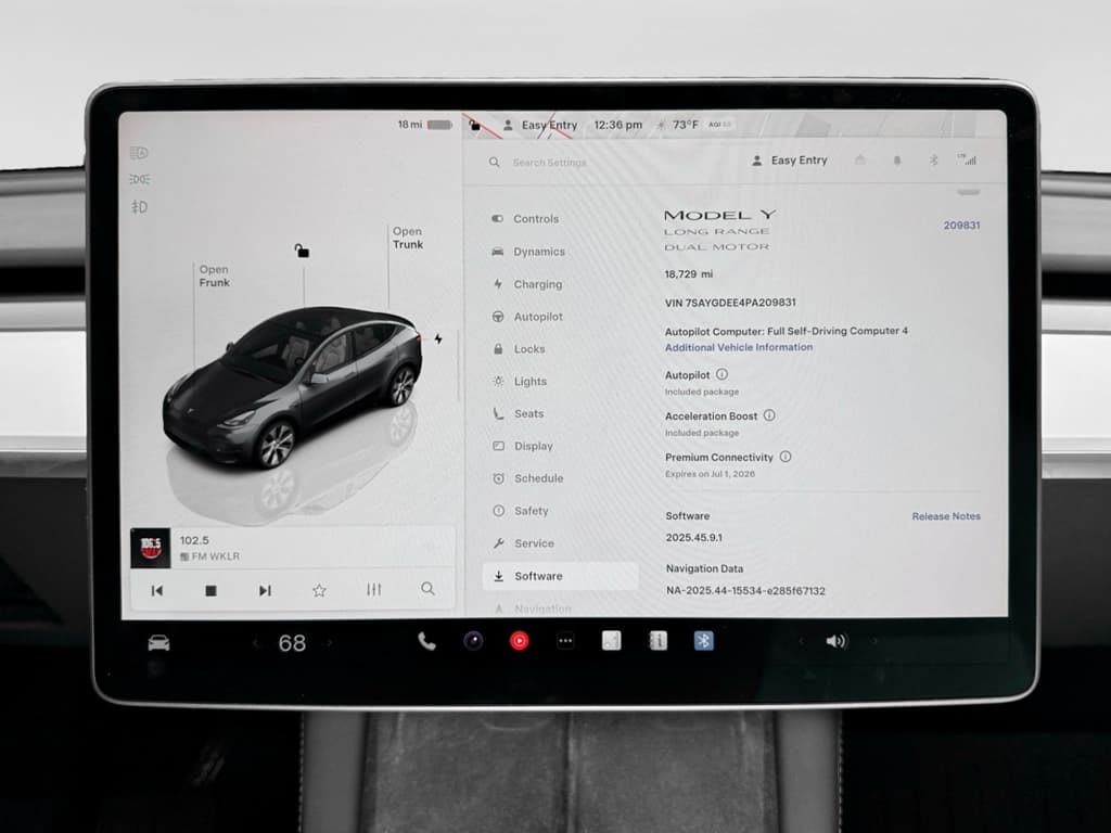 2023 Tesla Model Y view 11