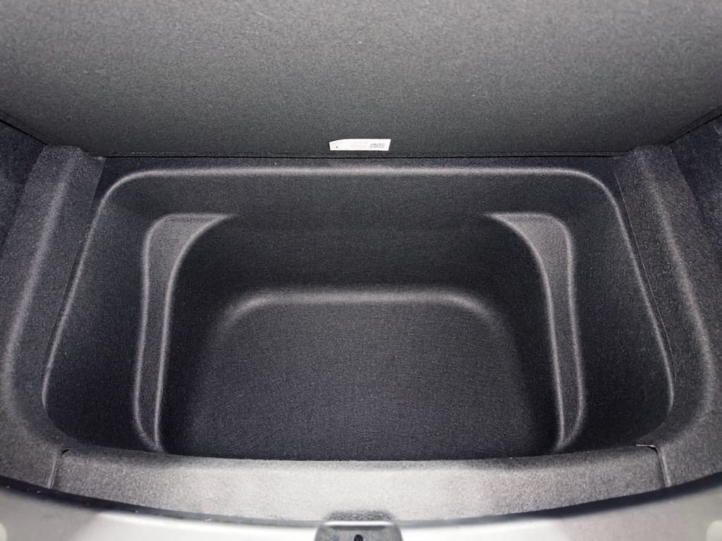 2023 Tesla Model Y view 26