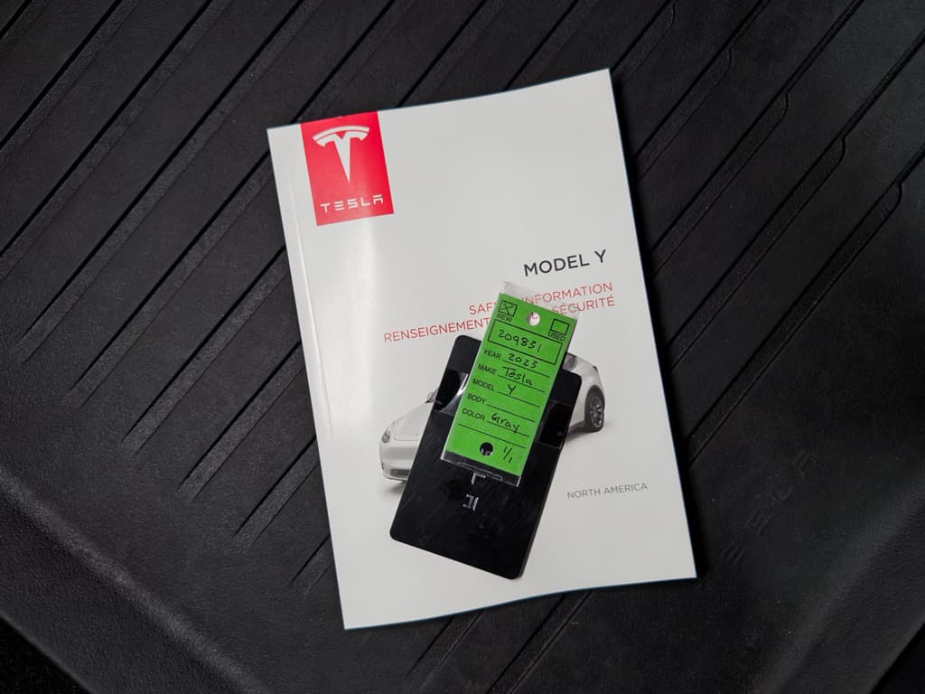 2023 Tesla Model Y view 22