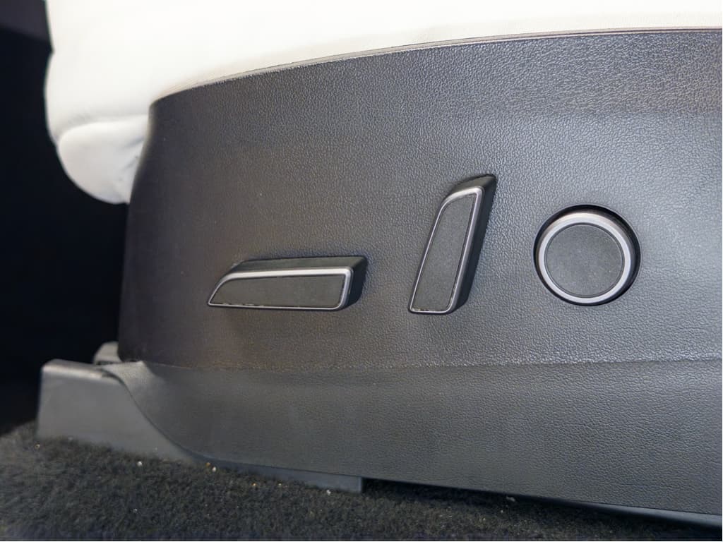 2021 Tesla Model Y view 6