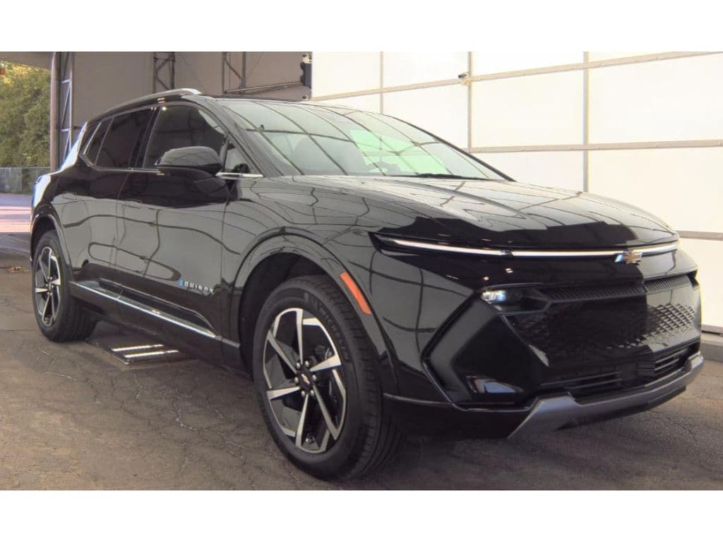2025 Chevrolet Equinox EV view 2