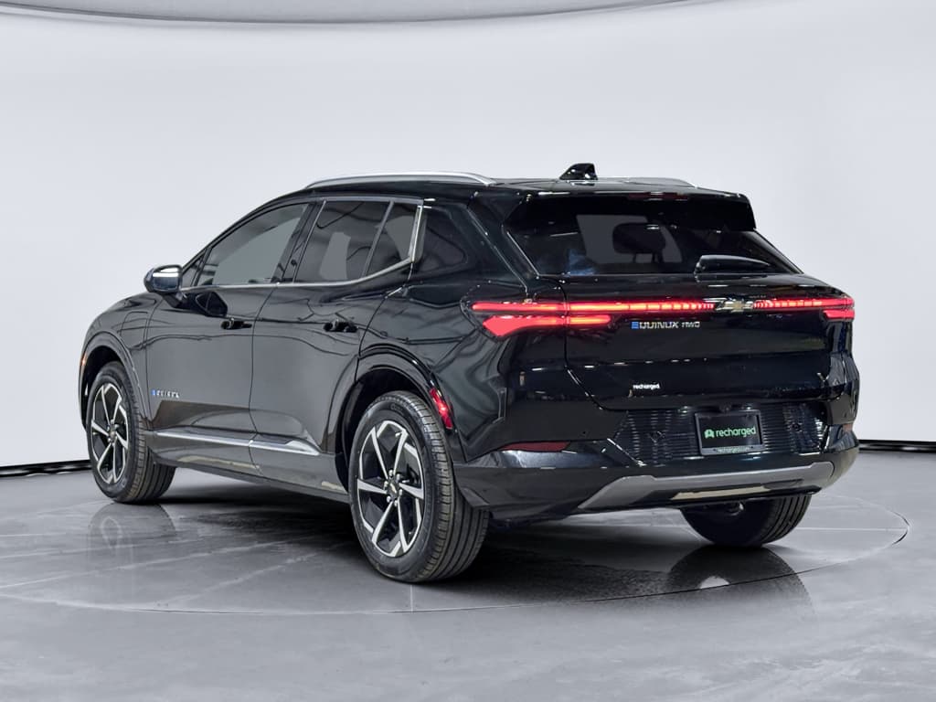2025 Chevrolet Equinox EV view 2