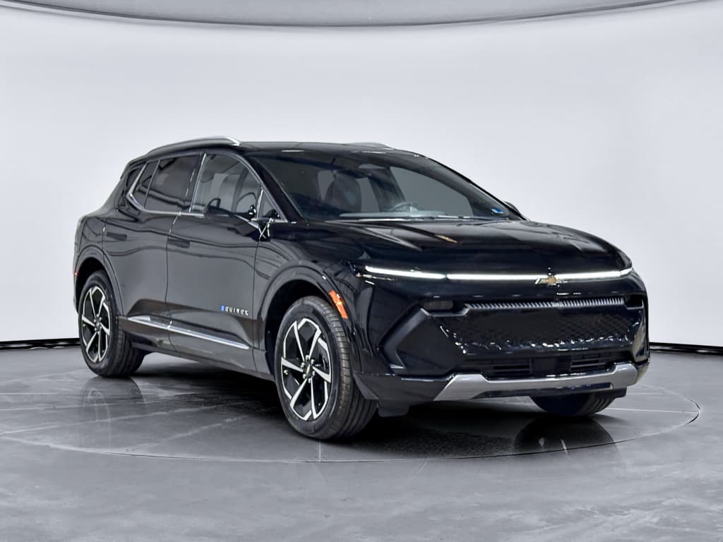 2025 Chevrolet Equinox EV view 4
