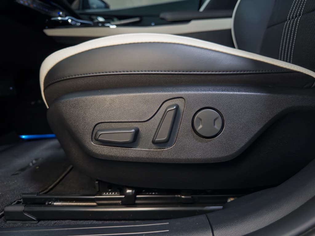 2024 Kia EV6 view 6