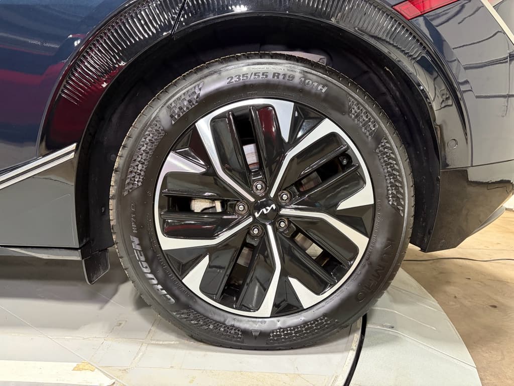 2024 Kia EV6 view 36