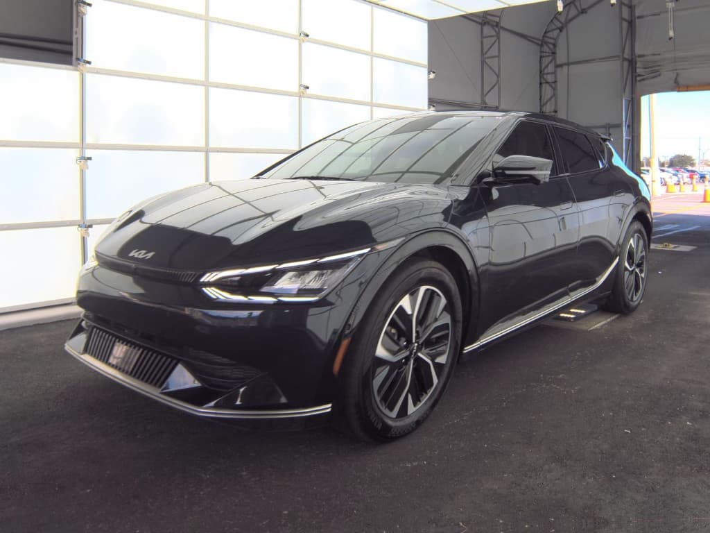 2024 Kia EV6 view 1