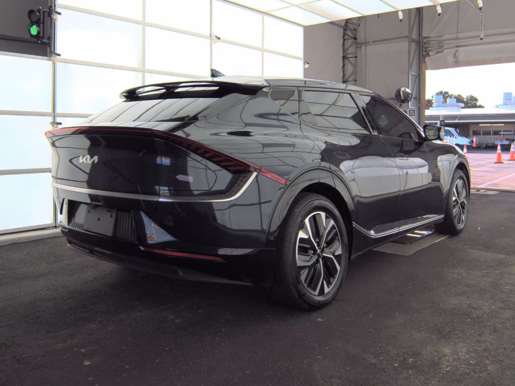 2024 Kia EV6 view 3