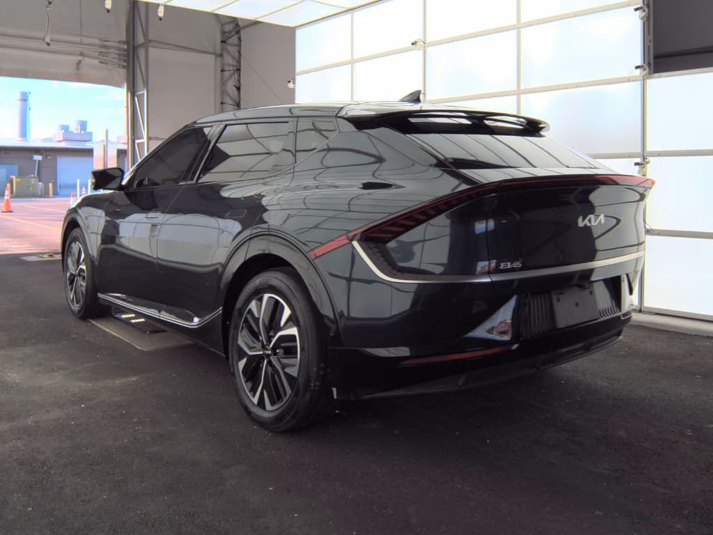 2024 Kia EV6 view 4