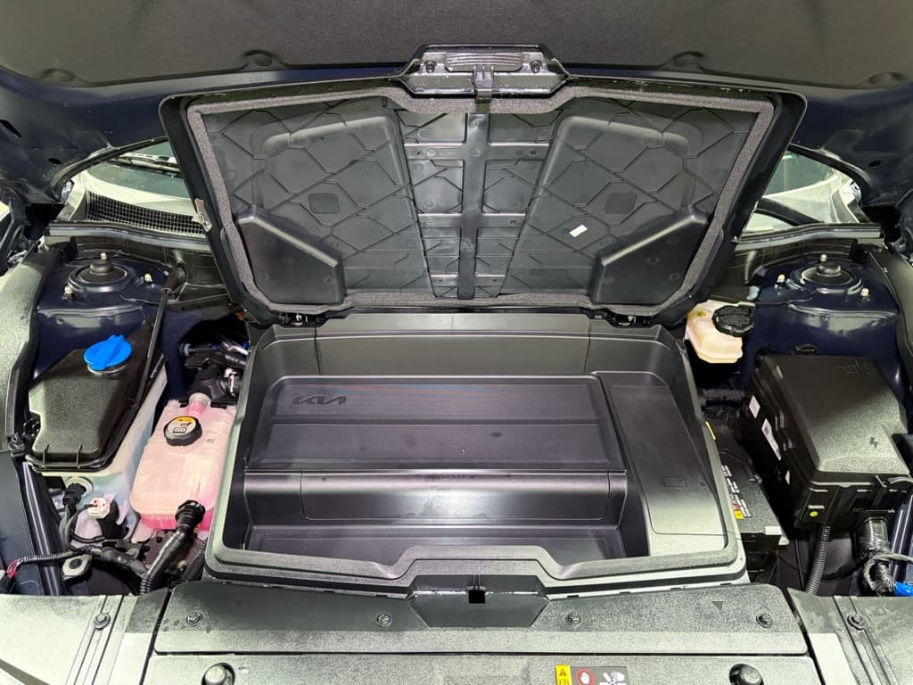 2024 Kia EV6 view 27