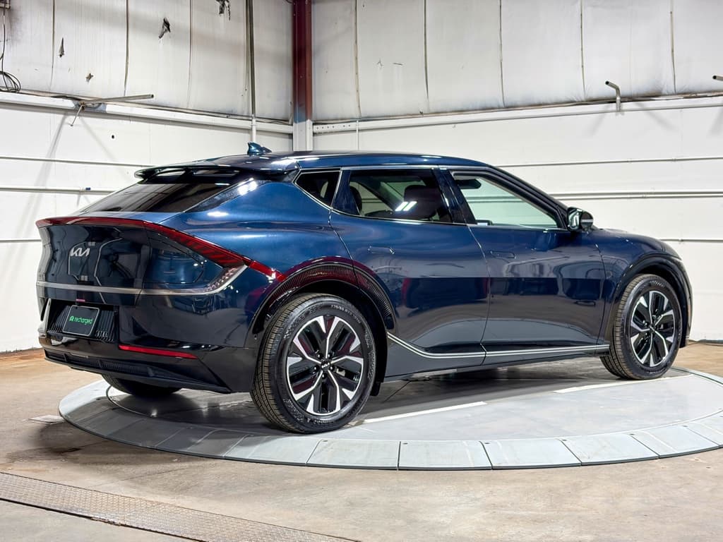 2024 Kia EV6 view 3
