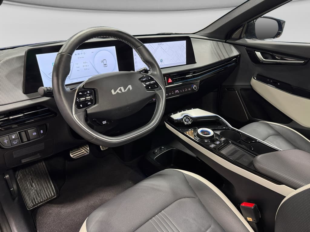 2024 Kia EV6 view 18