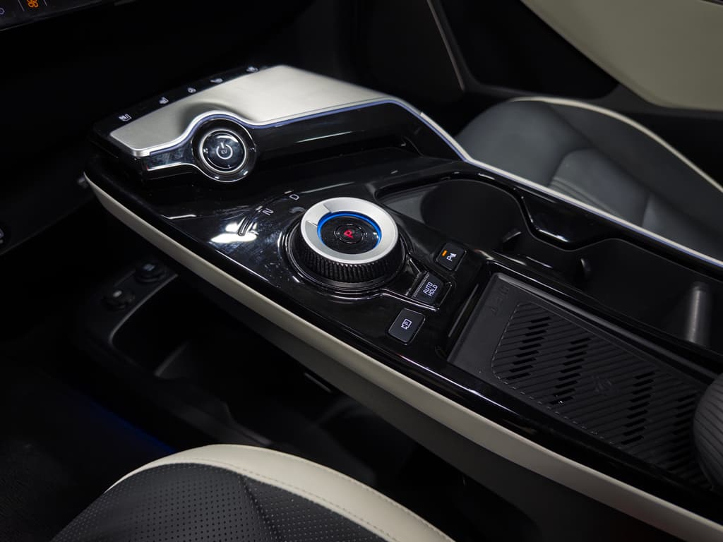 2024 Kia EV6 view 19