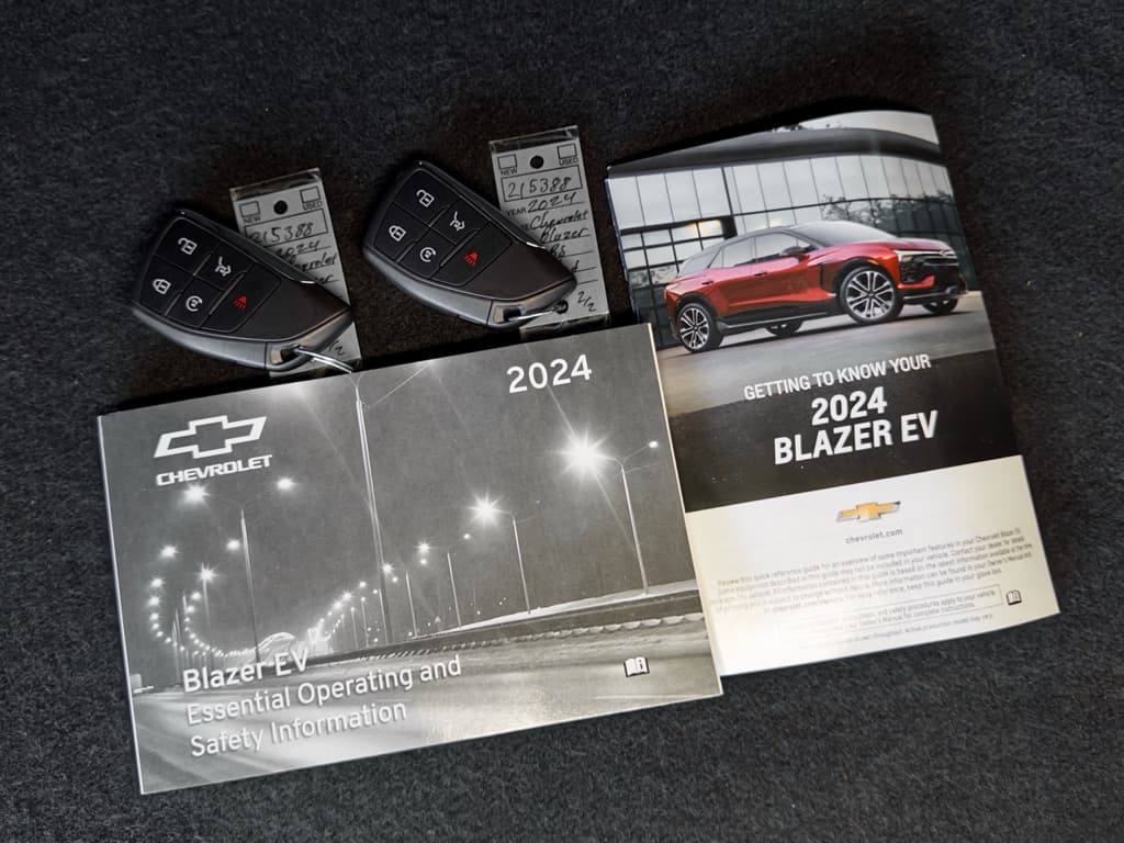 2024 Chevrolet Blazer EV view 23