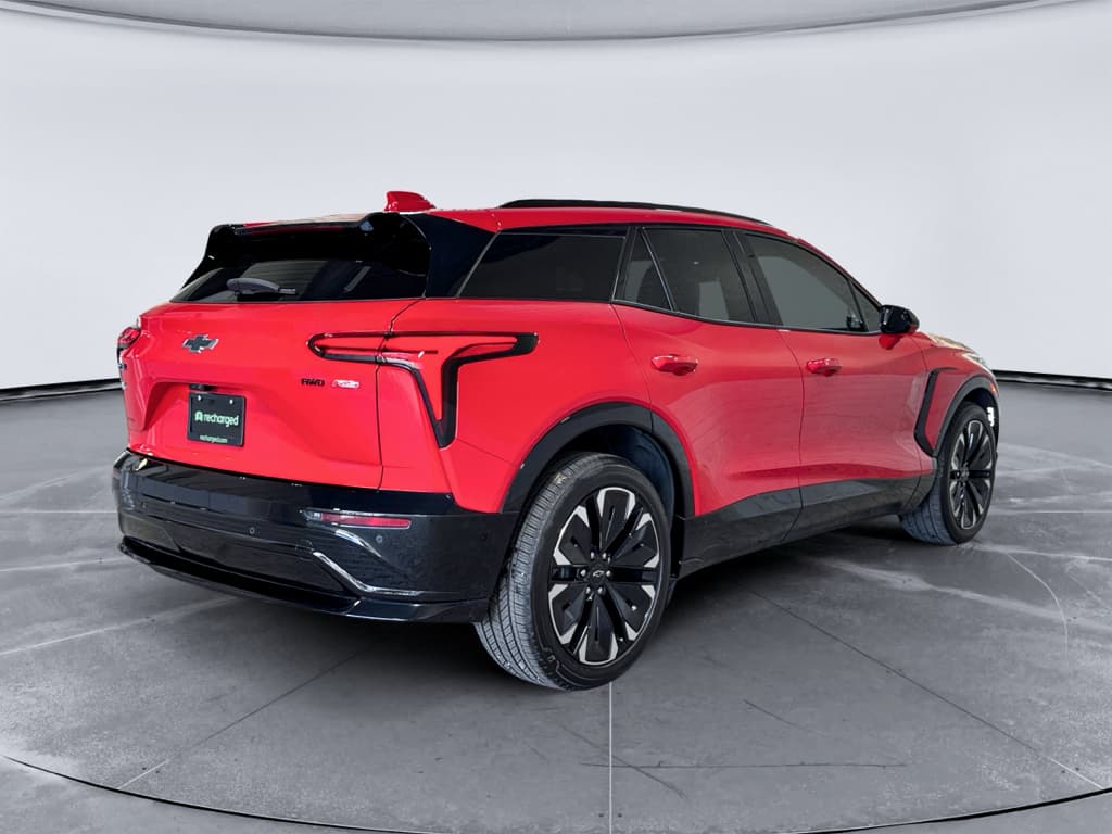 2024 Chevrolet Blazer EV view 3