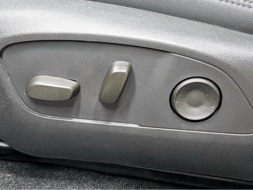 2025 Chevrolet Equinox EV view 6