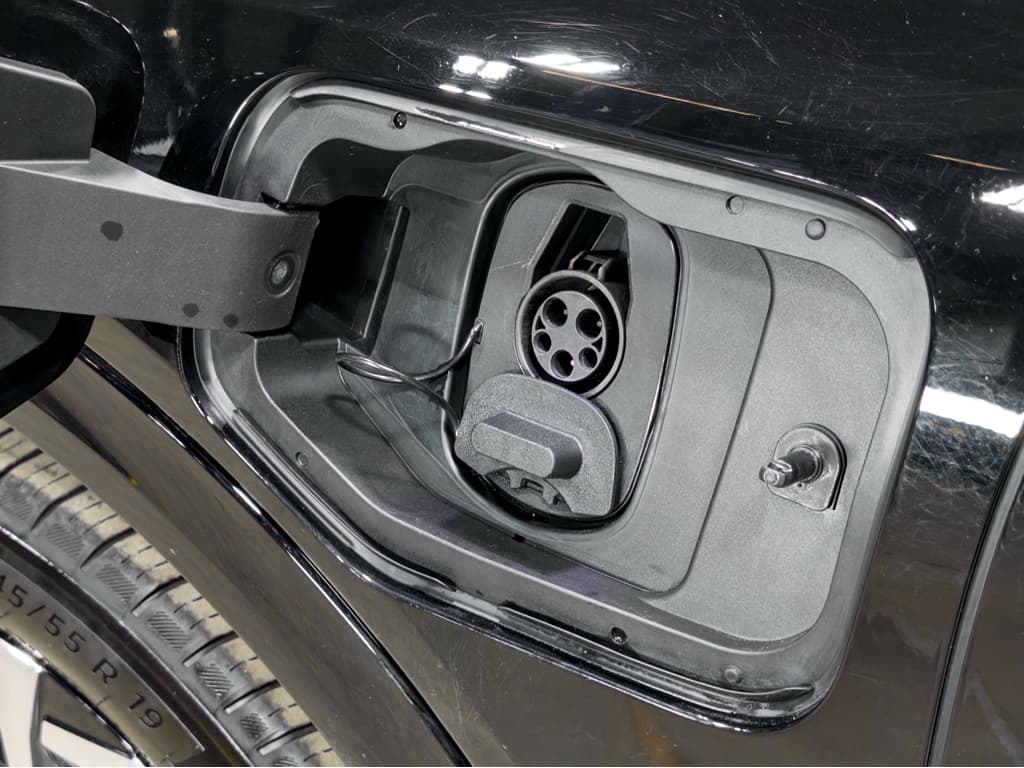 2025 Chevrolet Equinox EV view 5