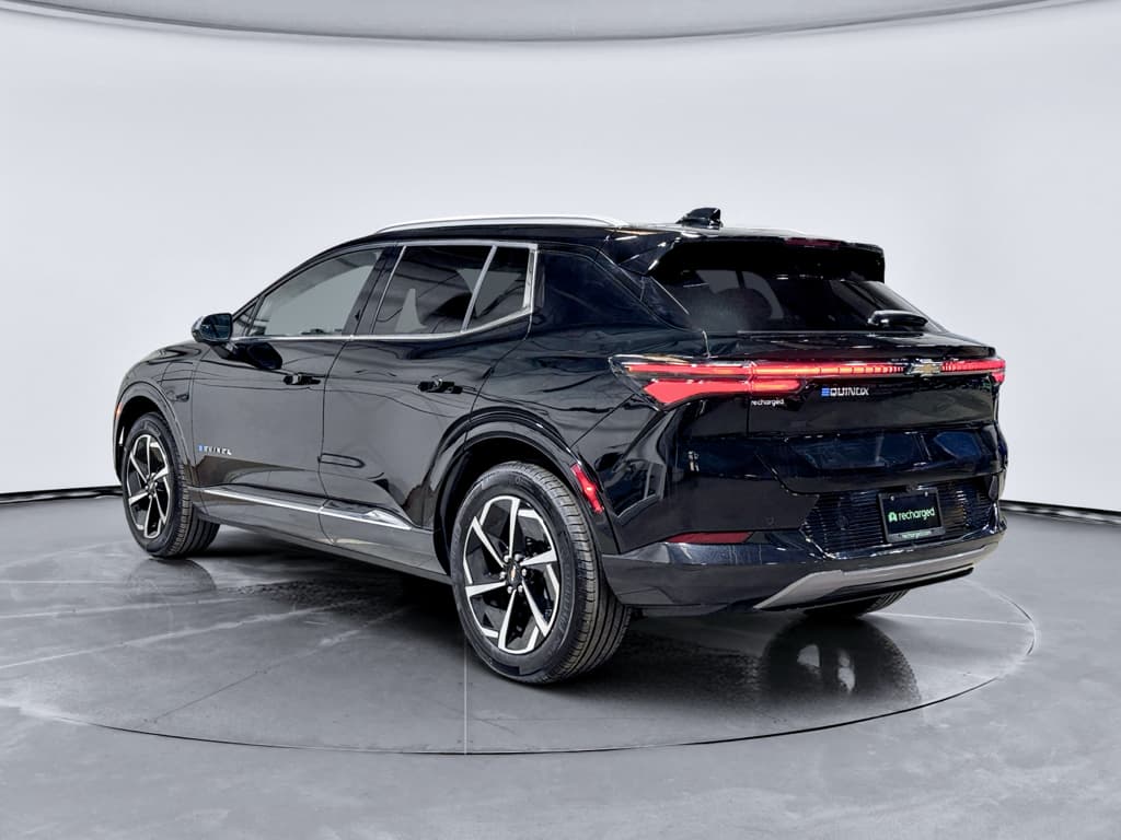 2025 Chevrolet Equinox EV view 2