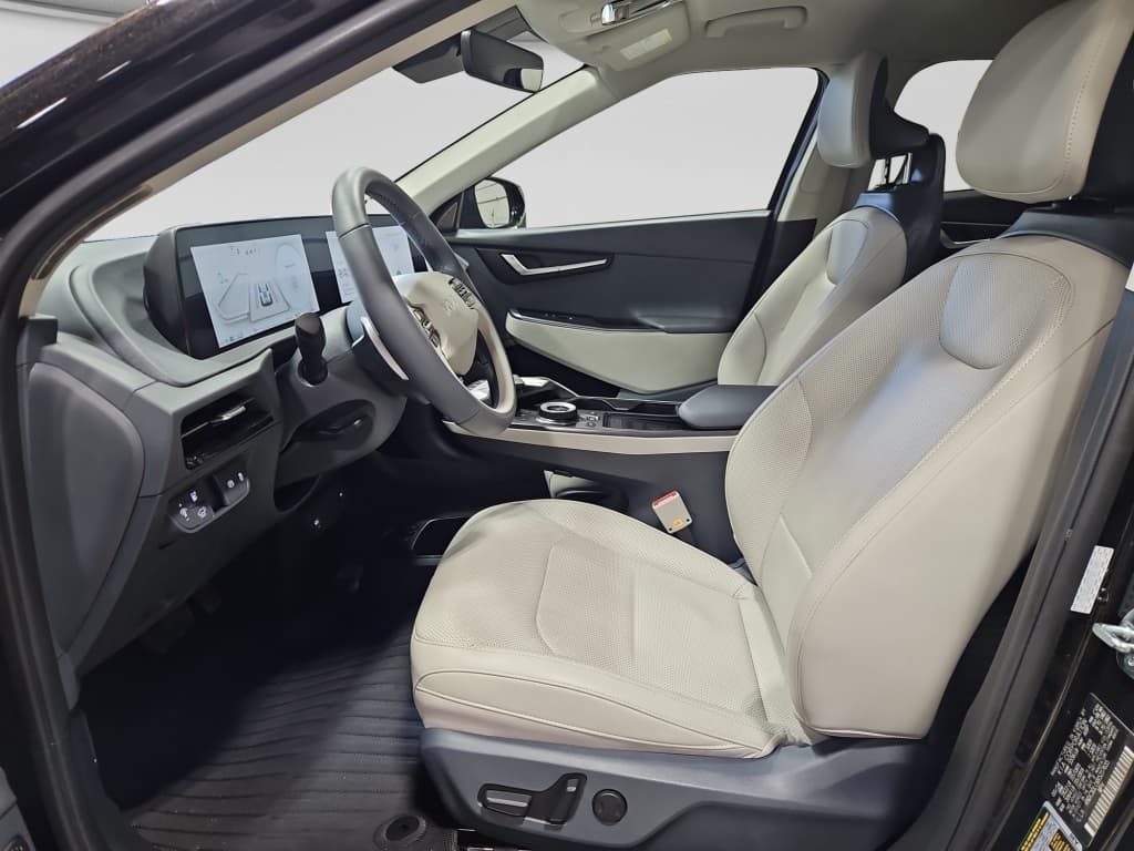 2024 Kia EV6 view 17