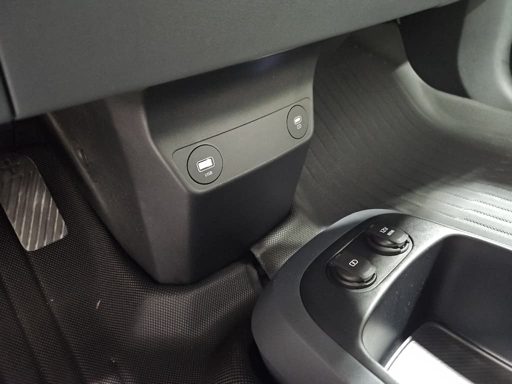 2024 Kia EV6 view 21