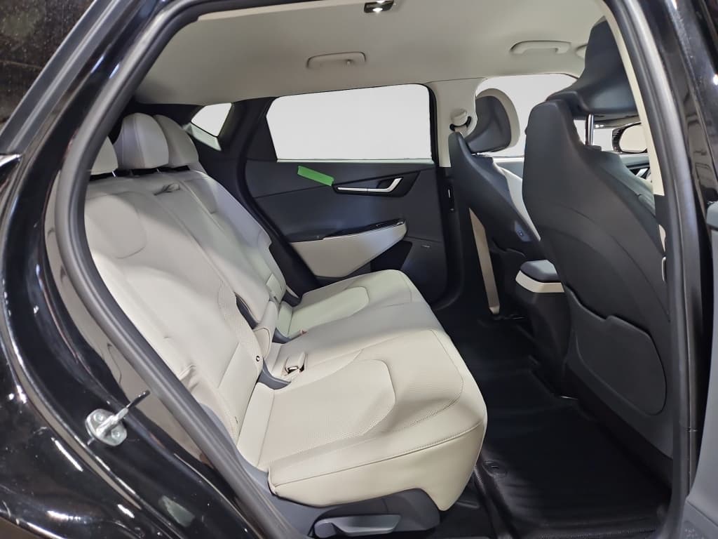2024 Kia EV6 view 24