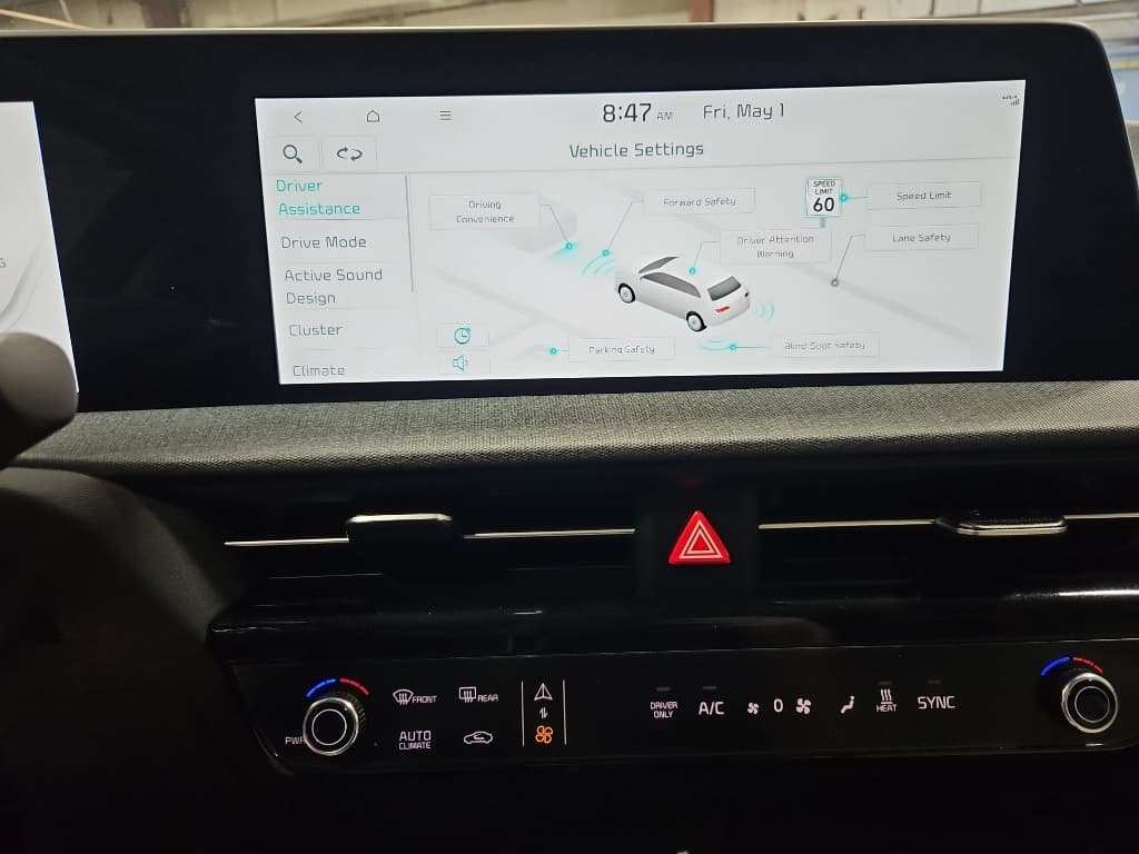 2024 Kia EV6 view 13