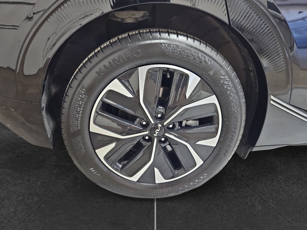 2024 Kia EV6 view 38