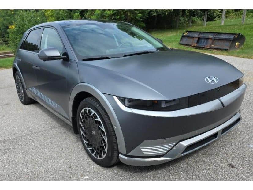 2023 Hyundai IONIQ 5 view 2